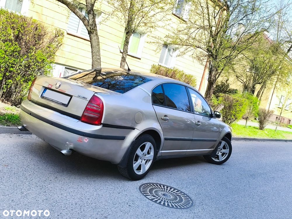 Skoda Superb 1.9 TDI Platinum - 6