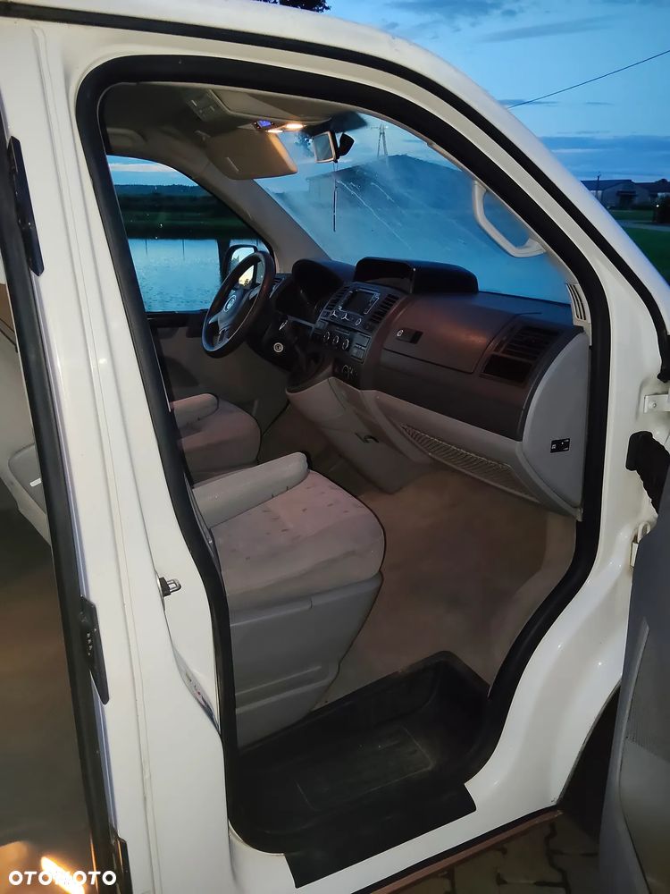 Volkswagen Transporter - 8