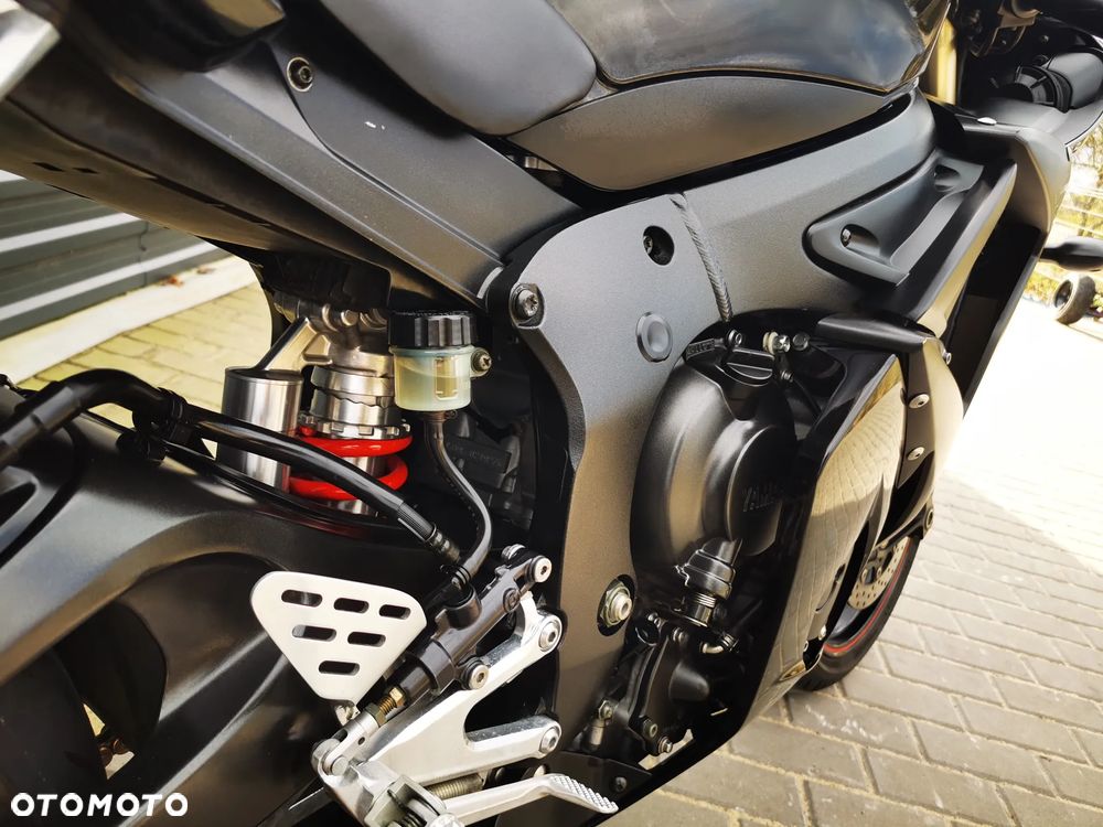 Yamaha R6 - 17
