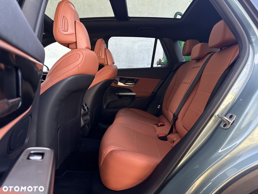 Mercedes-Benz GLC - 18