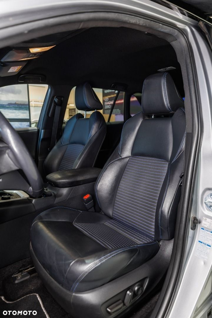 Toyota RAV4 - 10