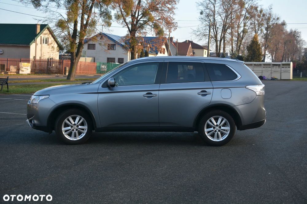 Mitsubishi Outlander - 17