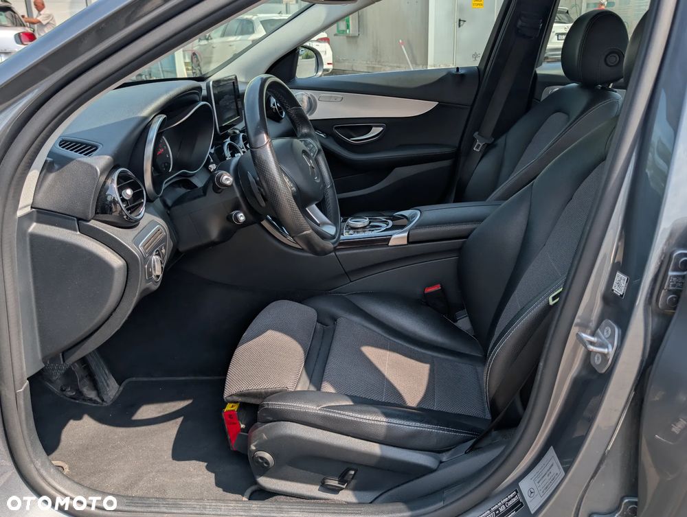 Mercedes-Benz Klasa C 200 4-Matic 7G-TRONIC - 11