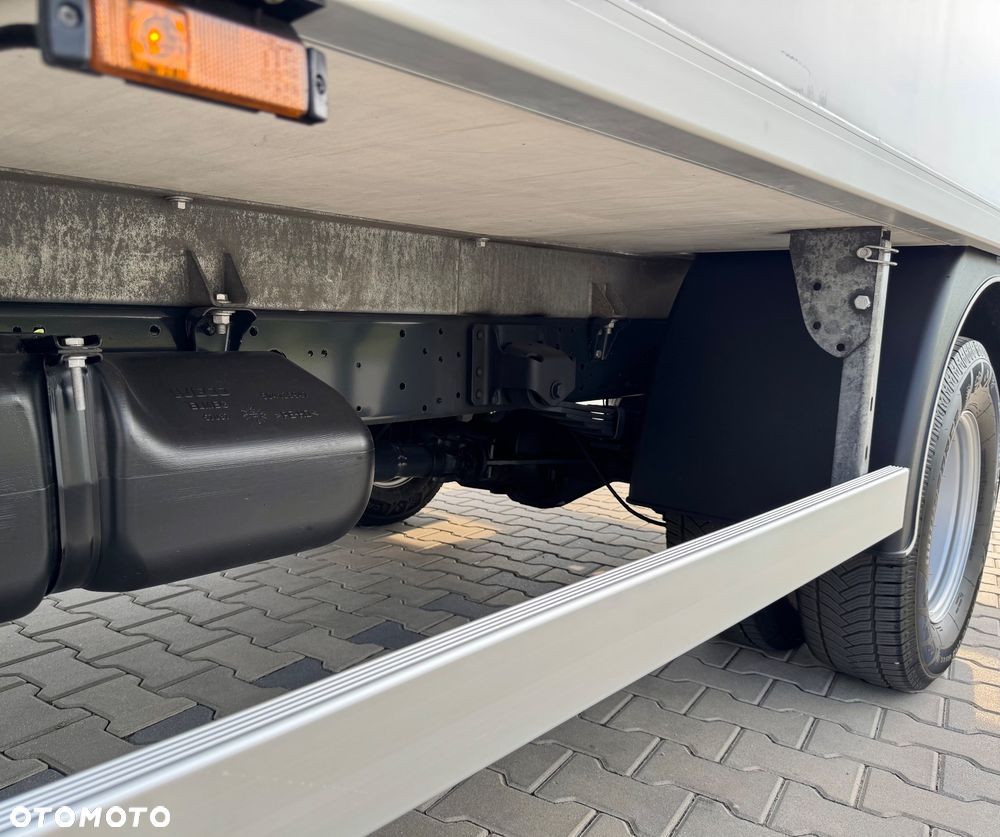 Iveco Daily‼️72C18‼️2021r 3.0 HI-MATIC Chłodnia/Mroźnia zakres -32C THERMO KING V-500 MAX Źródło Zasilania 400V Grube Ściany/Podłoga Przegroda komorowa‼️ Full LED na bliźniaku Salon Polska DMC7200kg - 28