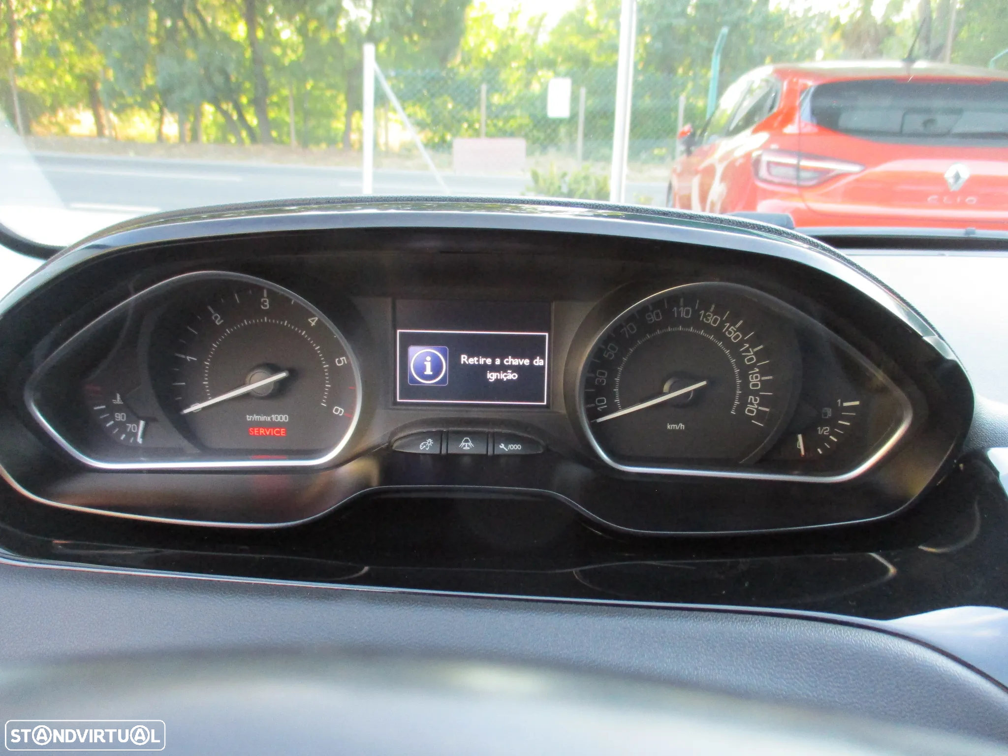 Peugeot 208 1.6 e-HDi Allure - 11