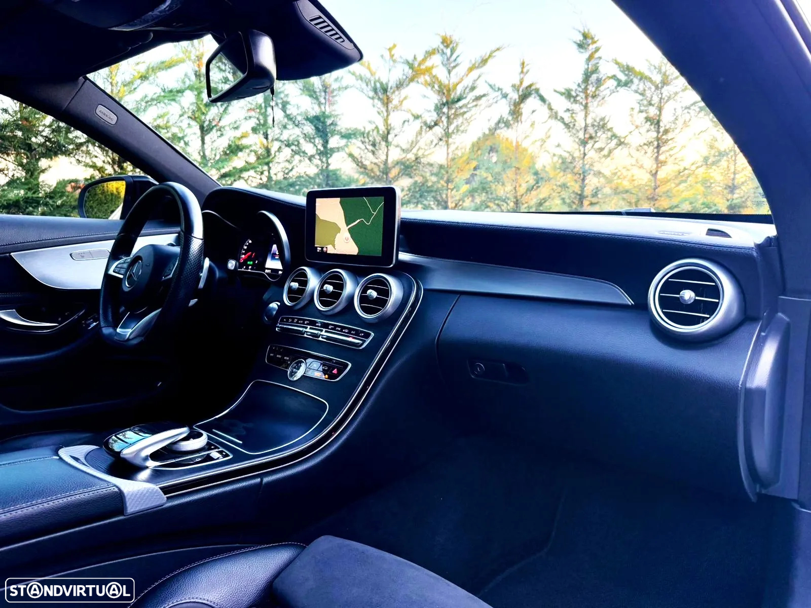 Mercedes-Benz C 220 d Coupe 9G-TRONIC AMG Line - 12