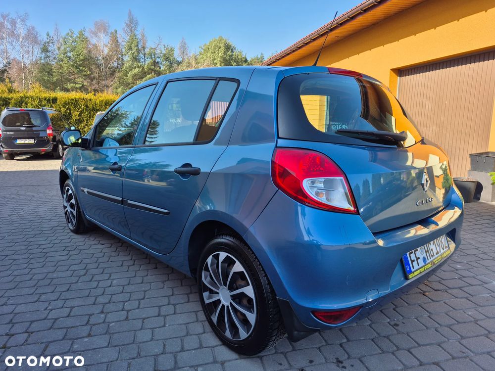 Renault Clio 1.2 16V Alize - 18