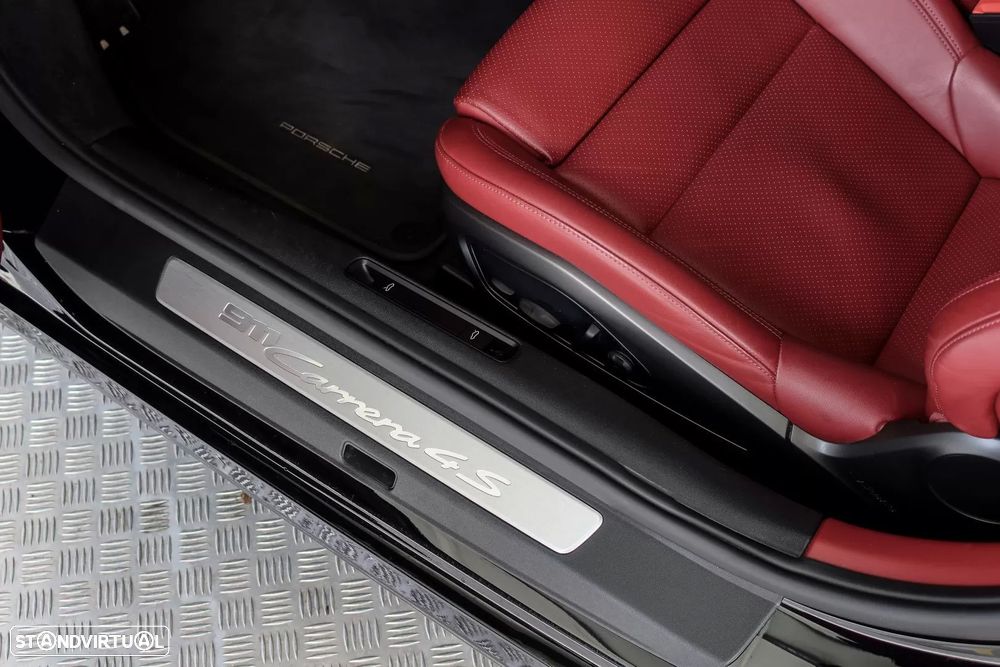 Porsche 911 (992) Carrera 4S PDK - 27