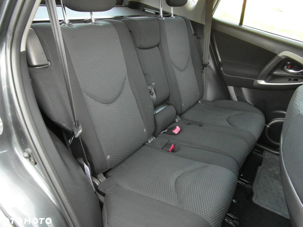 Toyota RAV4 2.0 VVT-i Sol - 35