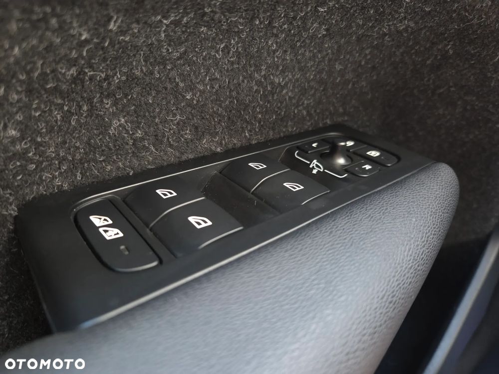Volvo XC 40 D3 SCR Inscription - 24