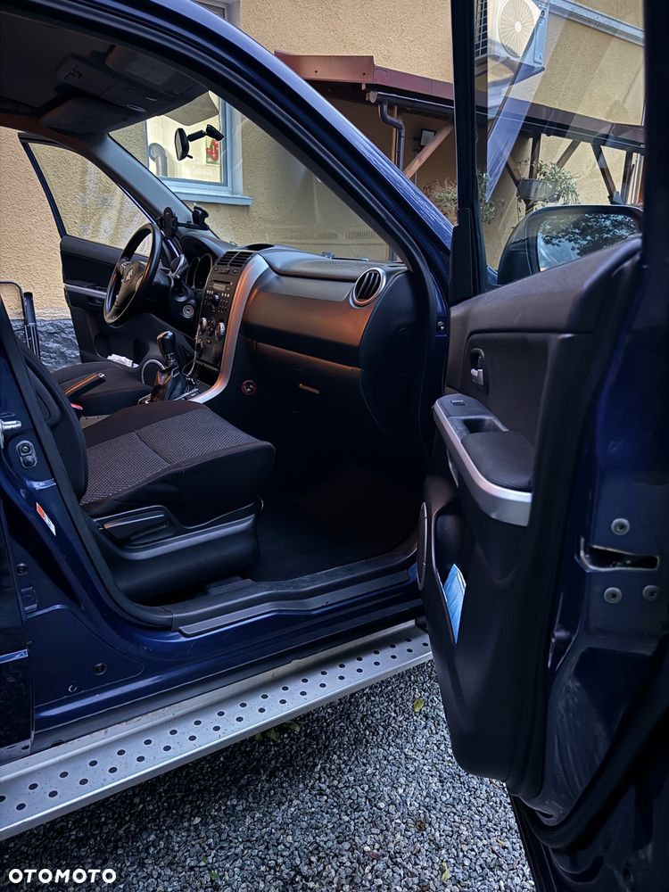Suzuki Grand Vitara - 33