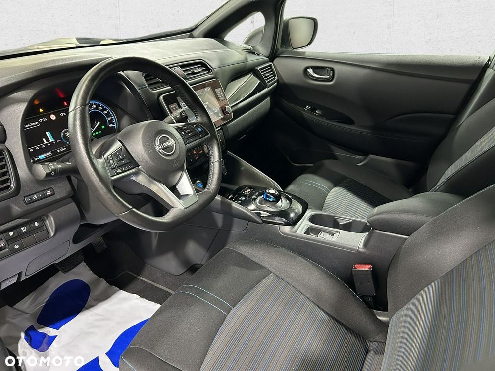 Nissan Leaf - 12