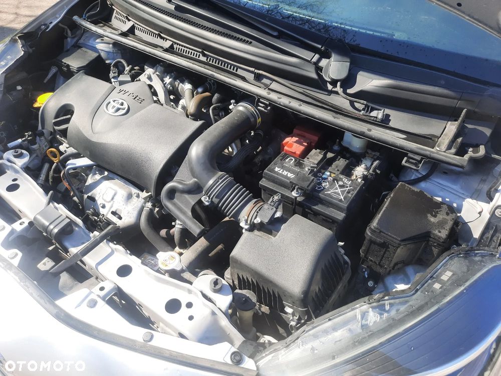Toyota Yaris 1.5 20th Anniversary CVT - 23