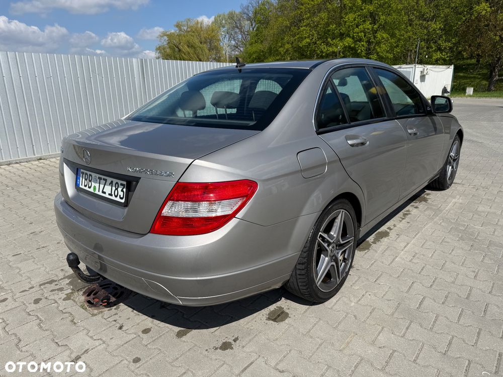 Mercedes-Benz Klasa C 180 Kompressor Automatik Classic - 4