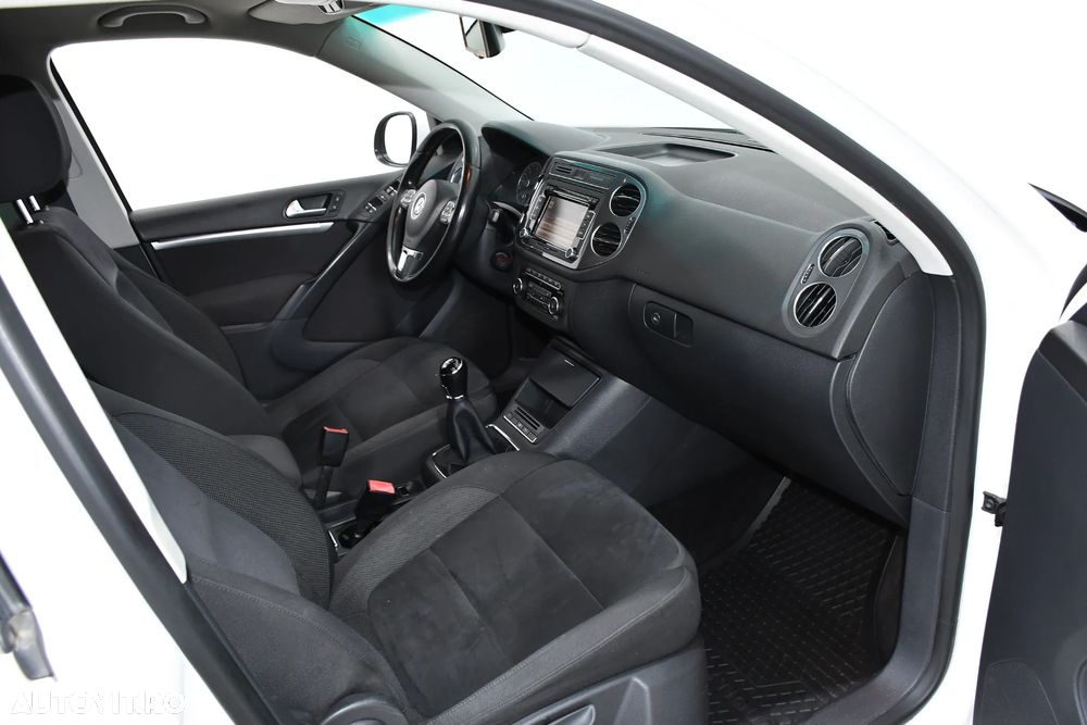 Volkswagen Tiguan 2.0 TDI DPF BlueMotion Technology Cup Sport & Style - 13