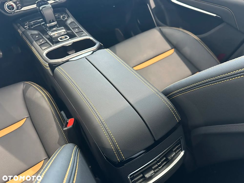 Bestune T77 1.5T Business DCT - 27