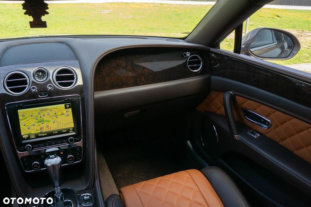 Bentley Flying Spur - 23