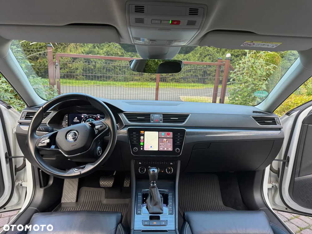 Skoda Superb Combi 2.0 TDI DSG Premium Edition - 16