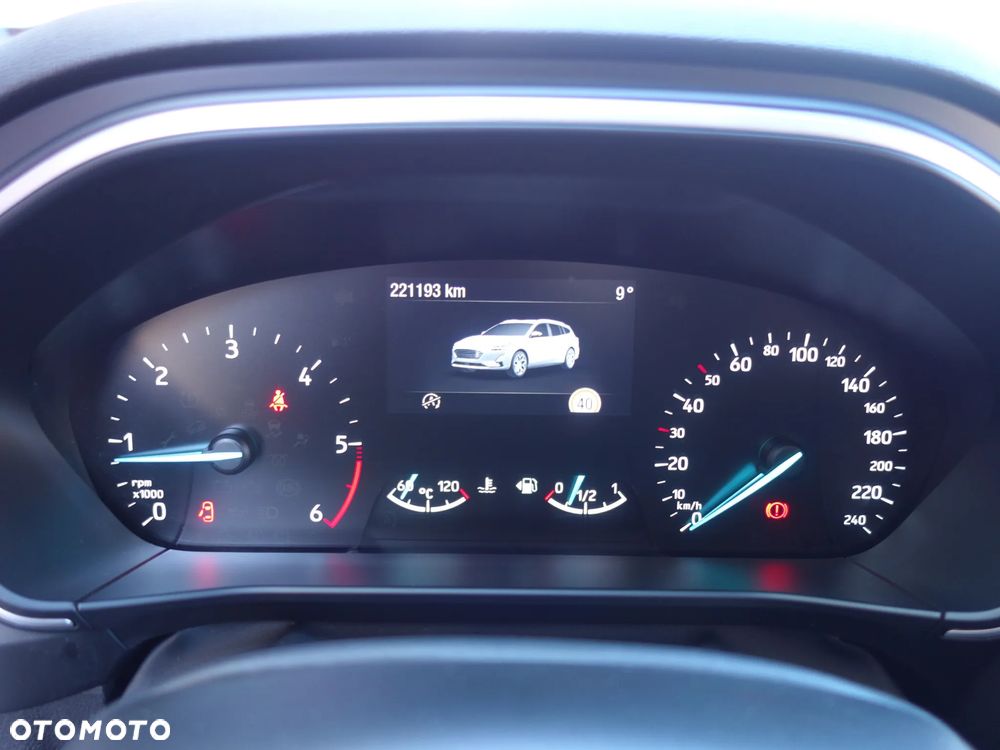 Ford Focus 1.5 EcoBlue STart-Stopp-System TITANIUM - 25