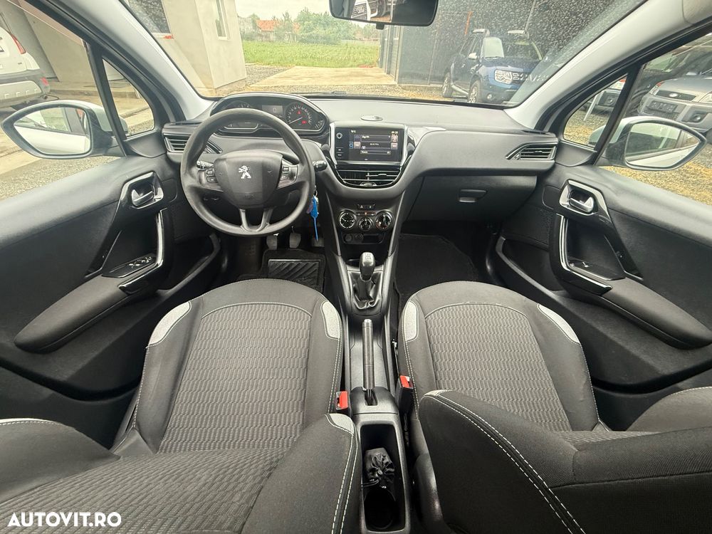 Peugeot 208 82 PureTech Style - 8