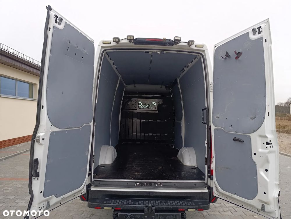 Iveco 35S16 - 4
