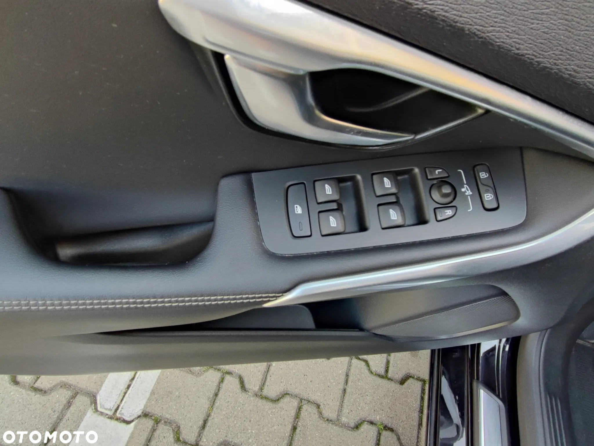 Volvo V40 T3 Geartronic RDesign - 16
