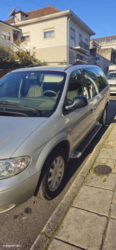 Chrysler Grand Voyager 2.5 CRD SE - 3