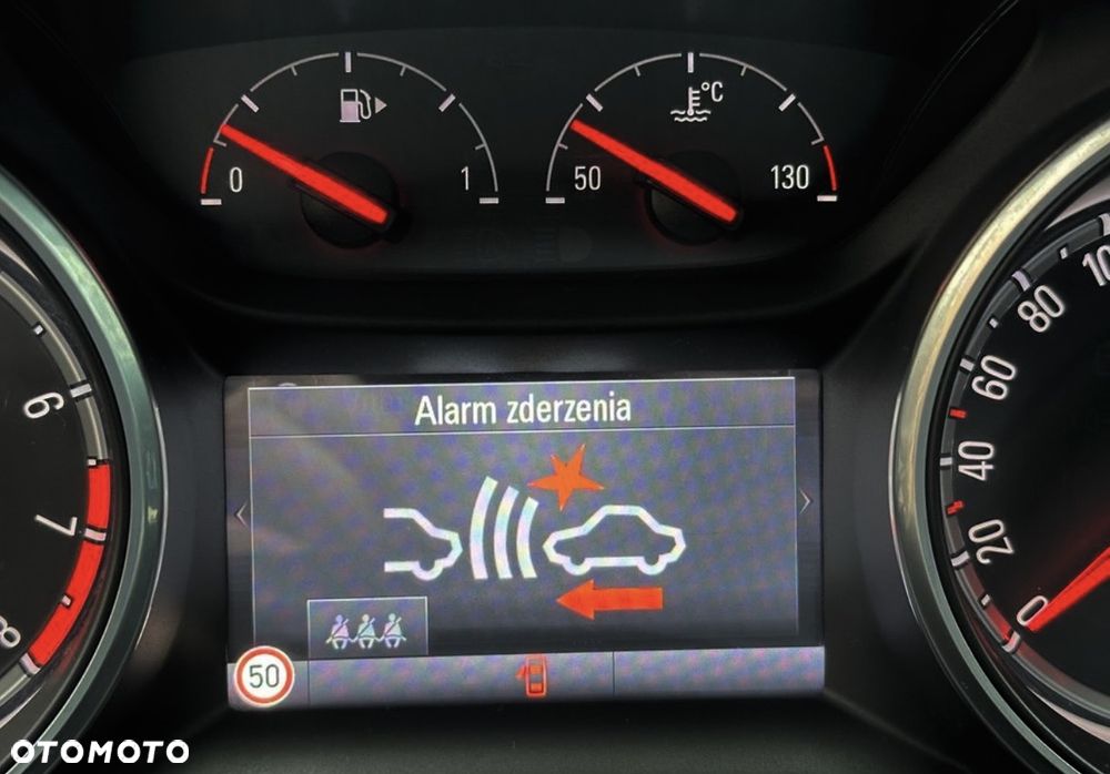 Opel Astra 1.4 T Dynamic S&S - 17