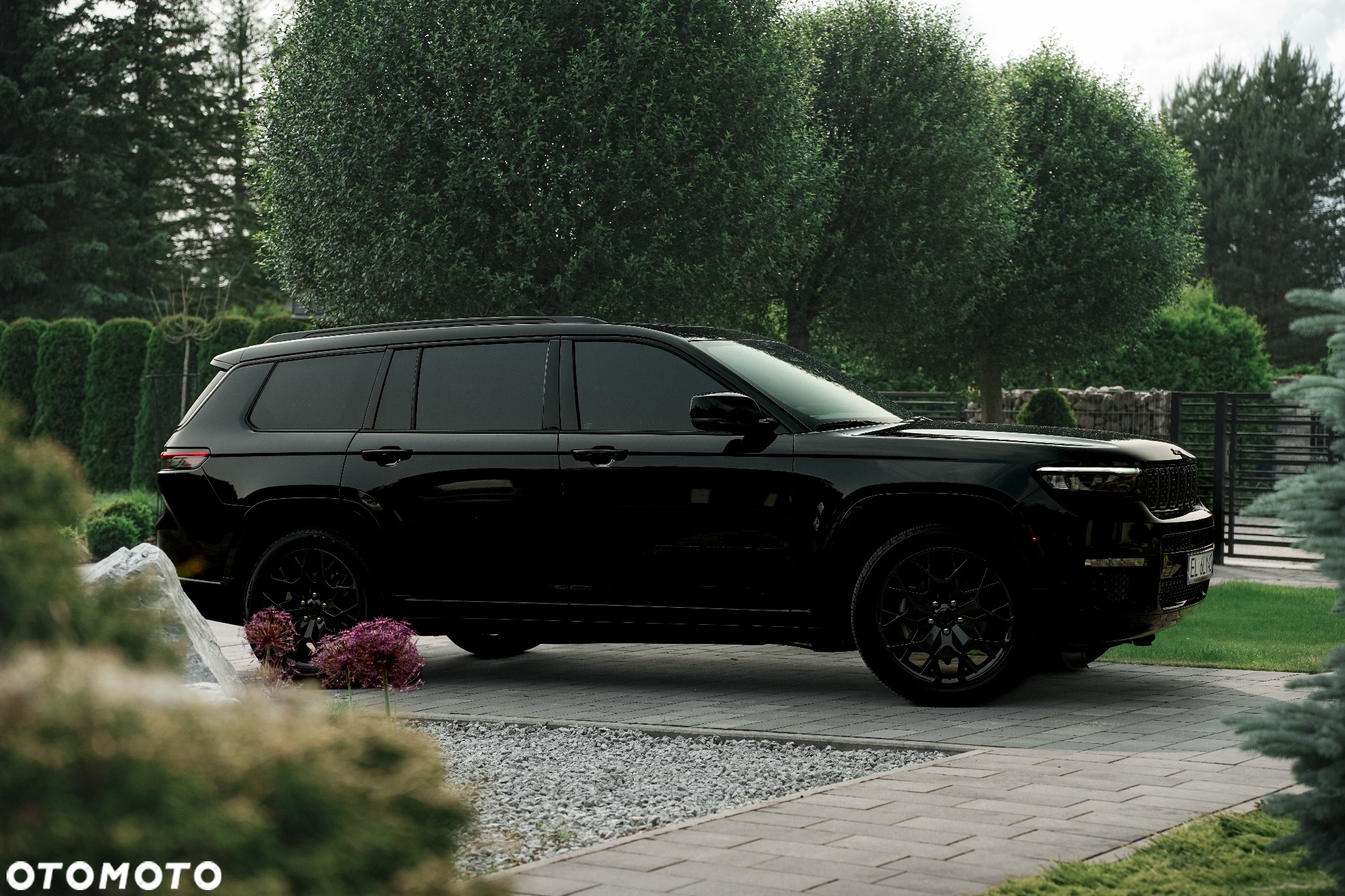 Jeep Grand Cherokee - 33