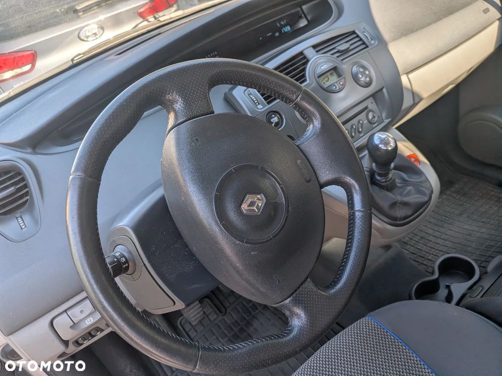 Renault Scenic 1.6 16V Authentique - 9