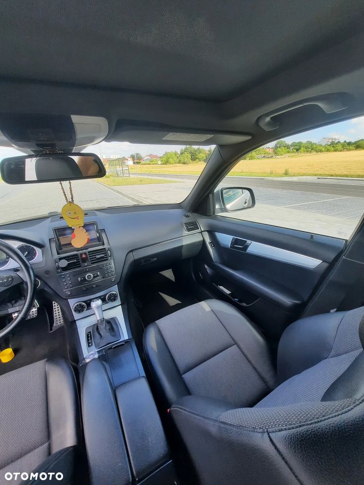 Mercedes-Benz Klasa C 220 CDI DPF Automatik Avantgarde - 34