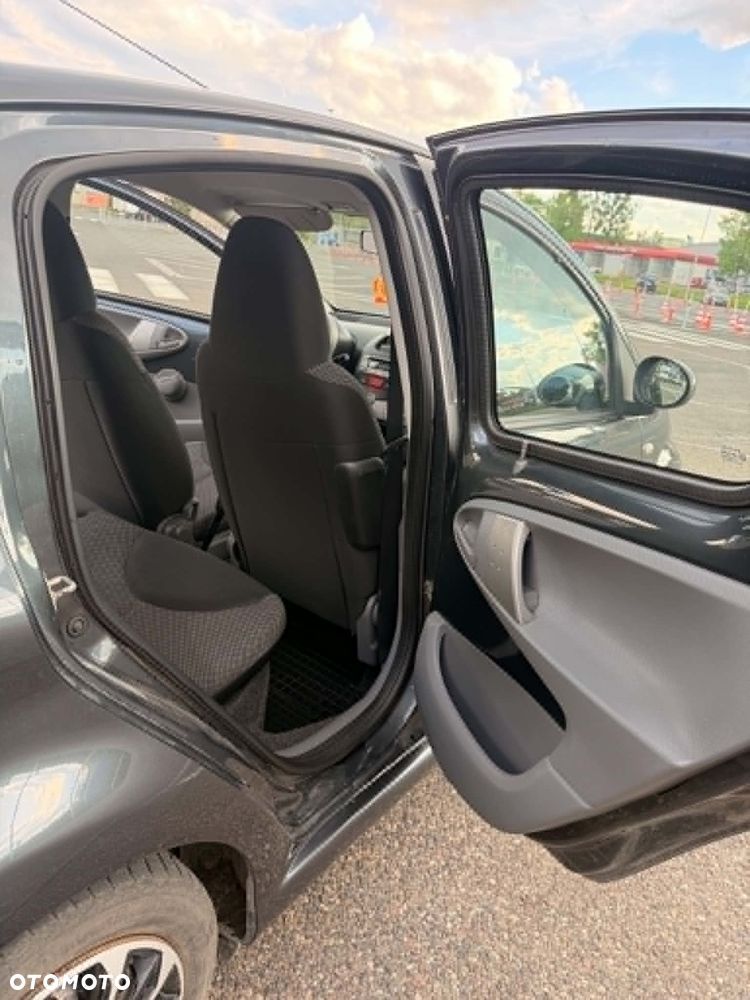Toyota Aygo Standard - 5