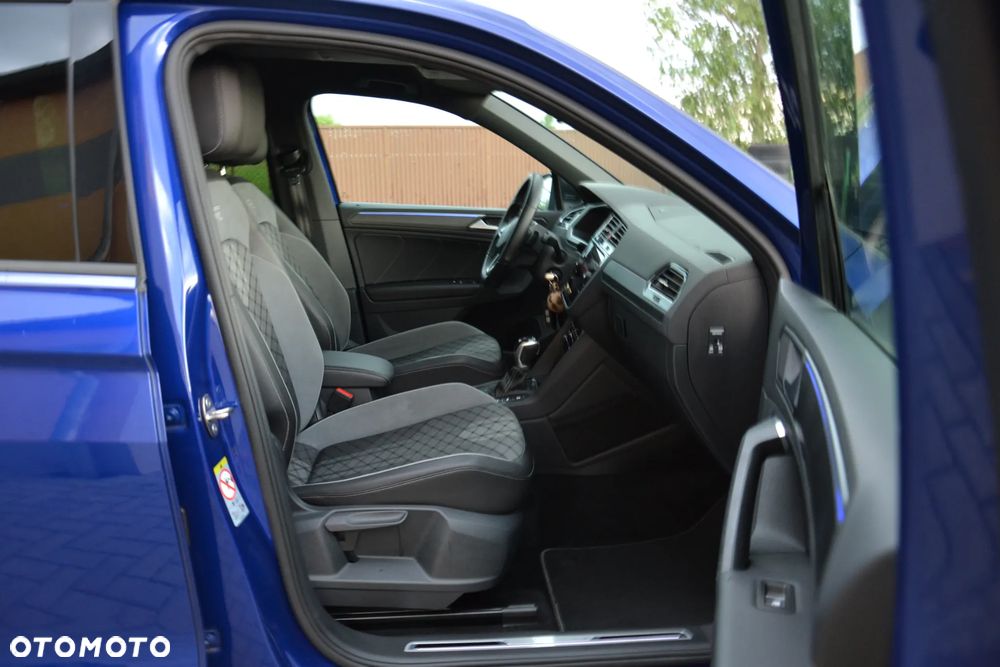 Volkswagen Tiguan 2.0 TDI SCR DSG R-Line - 34