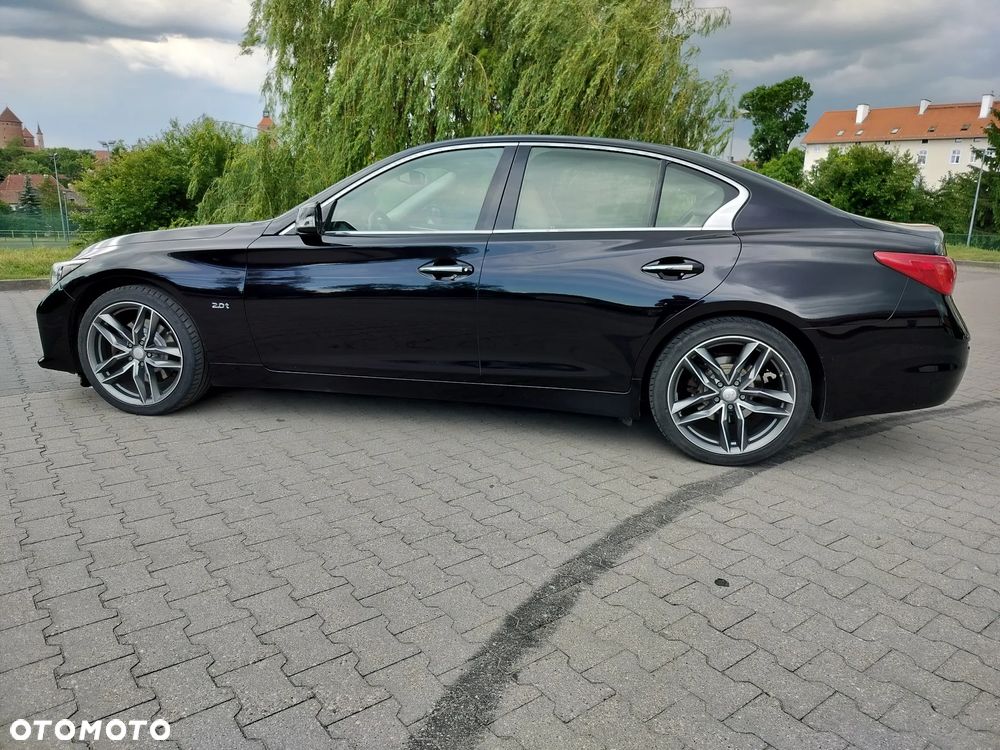 Infiniti Q50 2.0t Sport Sound Studio by Bose - 11
