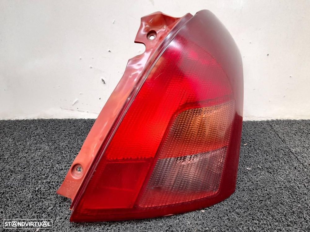 FAROLIM TRASEIRO DIREITO SUZUKI SWIFT BERLINA RSMZ - 1