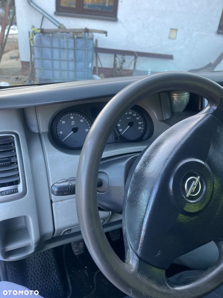 Opel Vivaro L2H1 2.9t - 9