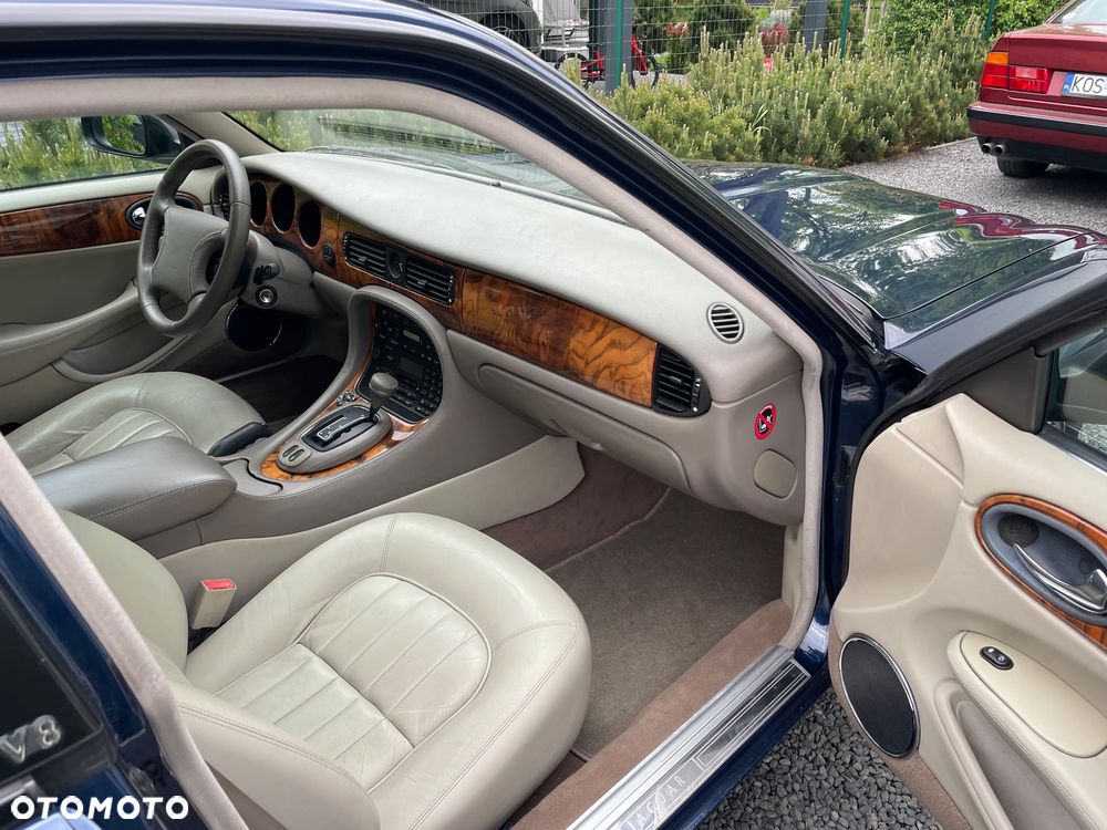 Jaguar XJ 3.2 Executive - 8