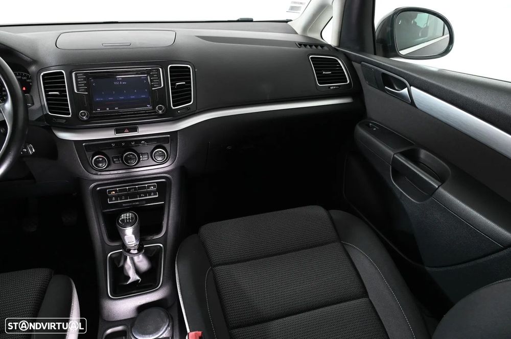 VW Sharan 2.0 TDI Confortline - 15
