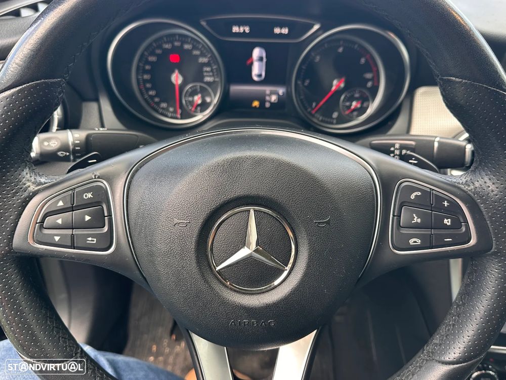 Mercedes-Benz CLA 180 d Urban Aut. — fotografia 8