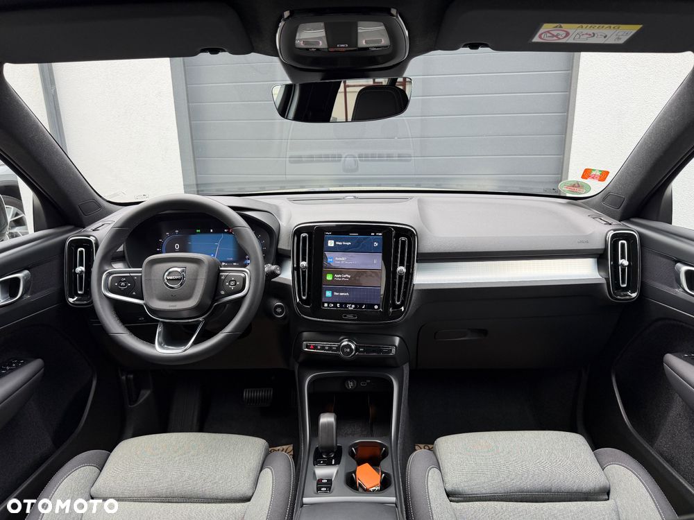 Volvo XC 40 B3 B DKG Plus Black Edition - 39