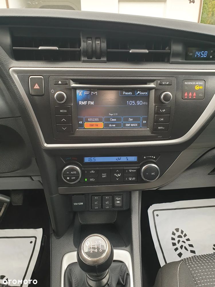 Toyota Auris 1.6 Life - 22