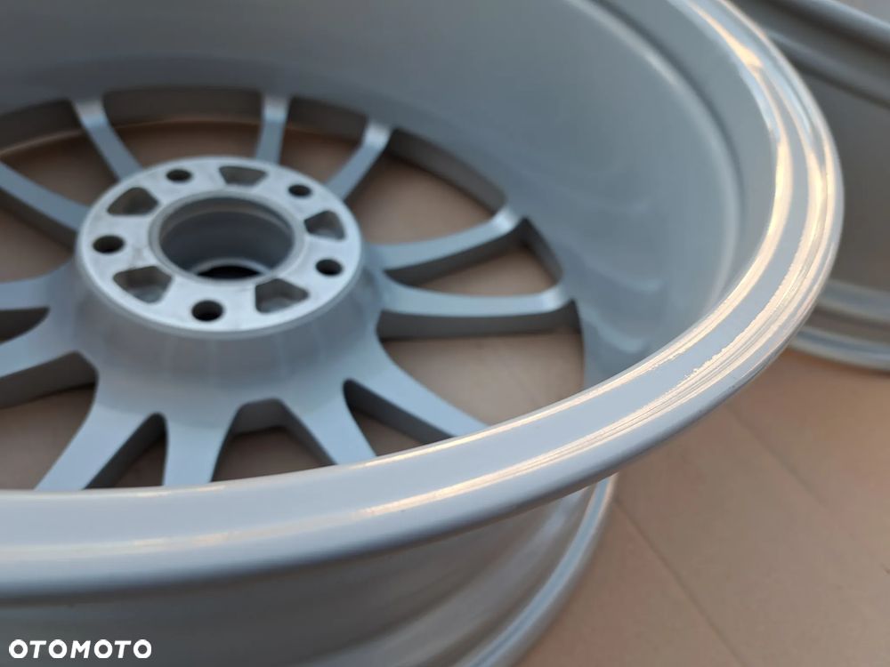 OZ O.Z Racing Ultraleggera 19 8j et35 BMW 1 3 5 E90 E91 F30 F31 F10 5x120 - 12