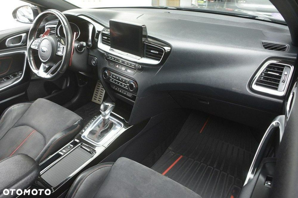 Kia ProCeed 1.6 T-GDI GT DCT - 18