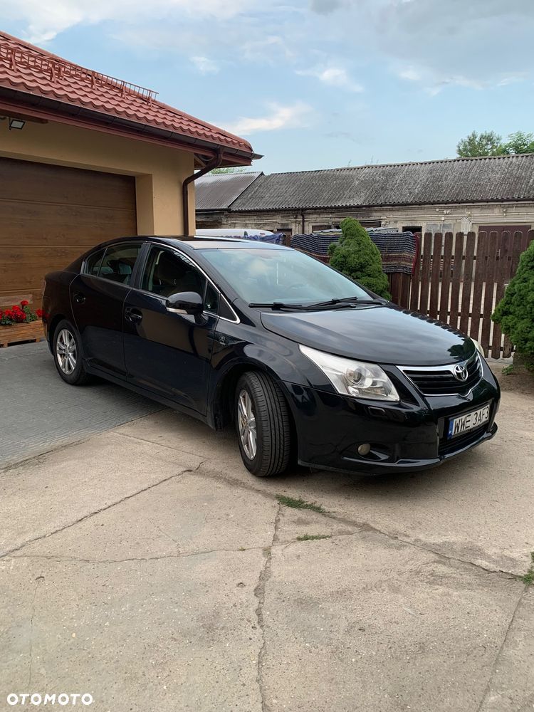 Toyota Avensis - 1