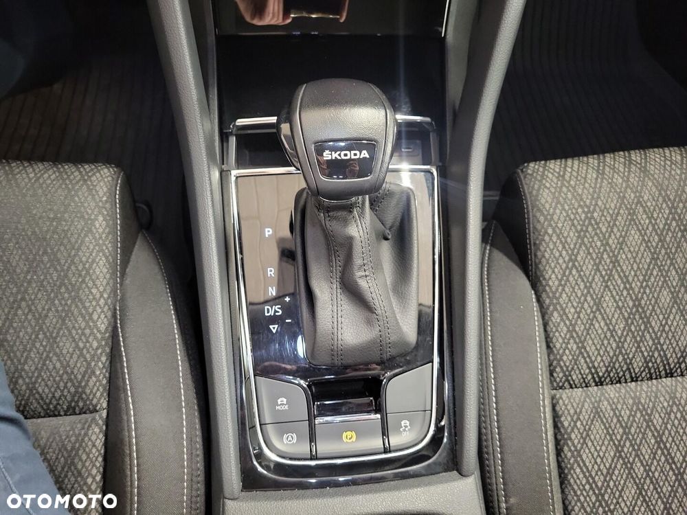 Skoda Karoq 1.5 TSI ACT Style DSG - 17