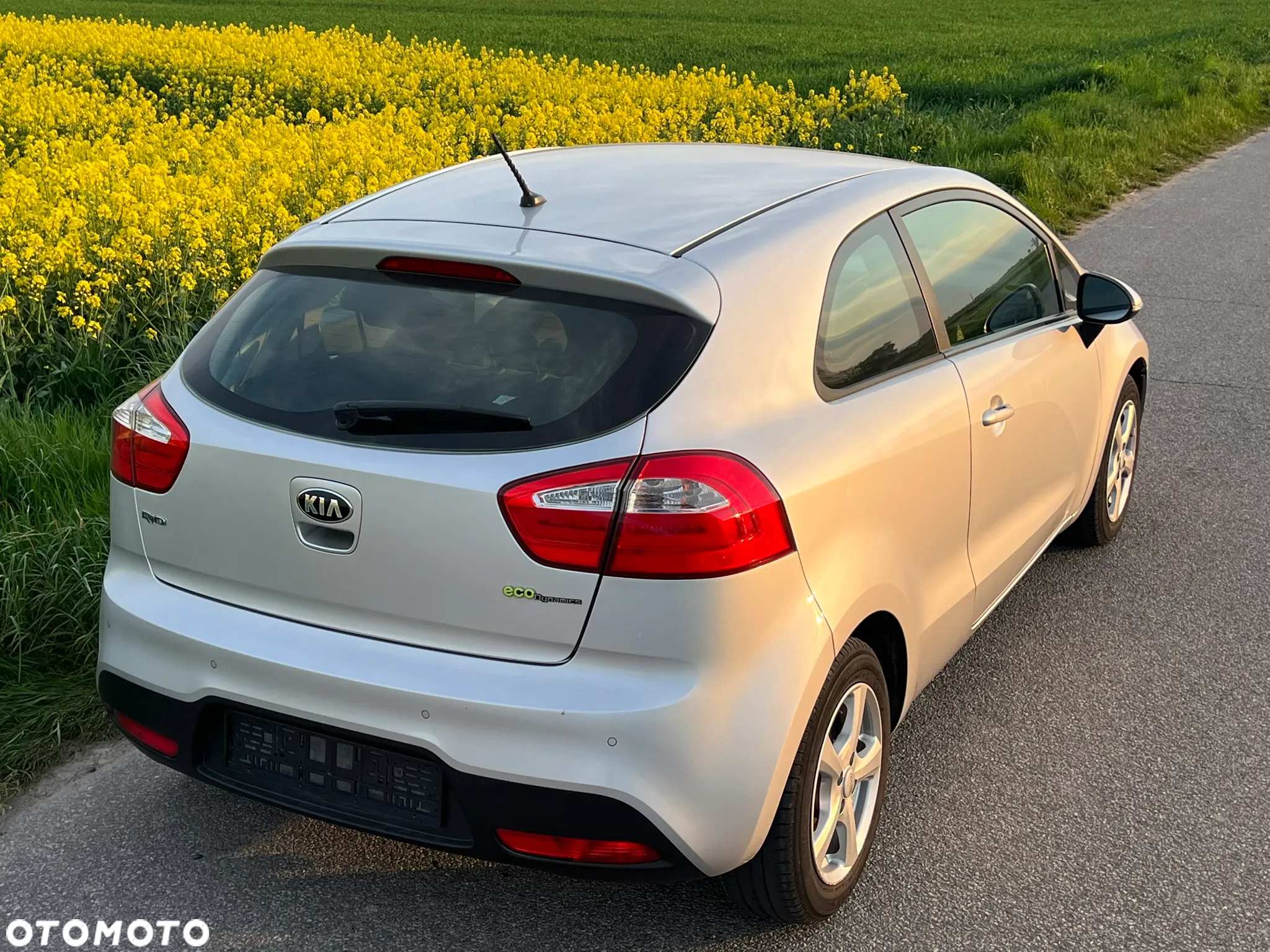 Kia Rio 1.4 L - 3