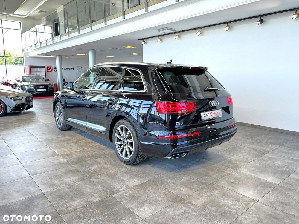 Audi Q7 - 7
