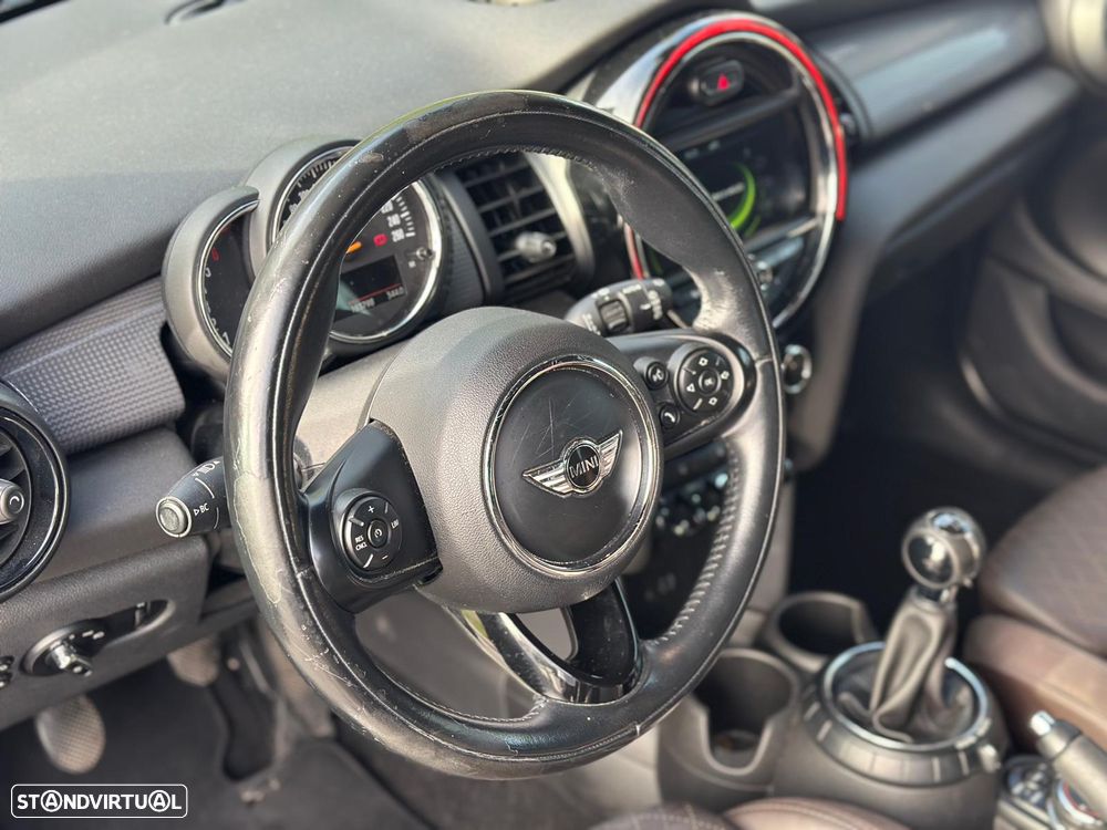 MINI 5 Portas Cooper D 60 Years Chili - 23