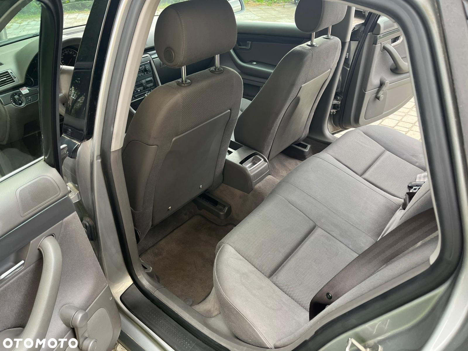 Audi A4 1.6 - 9