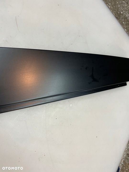 NAKŁADKA SŁUPKA PRAWY TYŁ VW GOLF V 5D 1K6839902 - 3